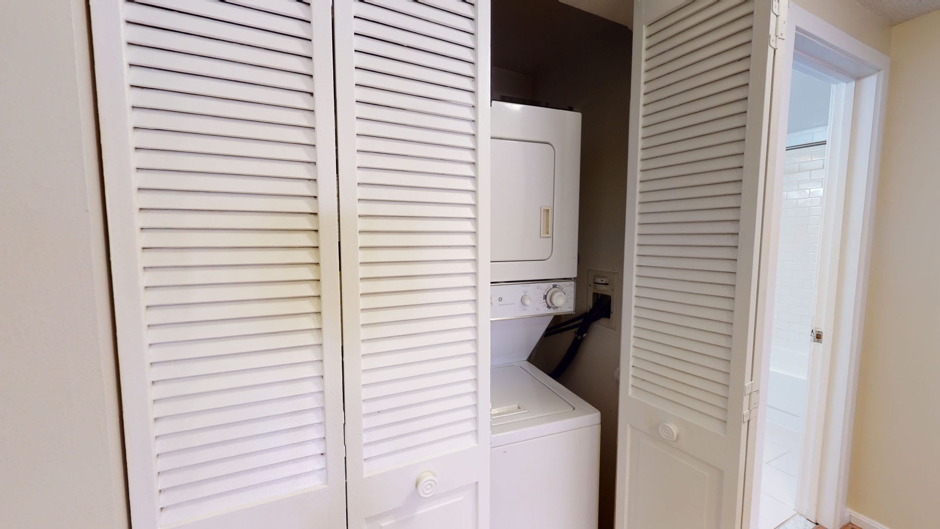 7 Harcourt St, Back Bay