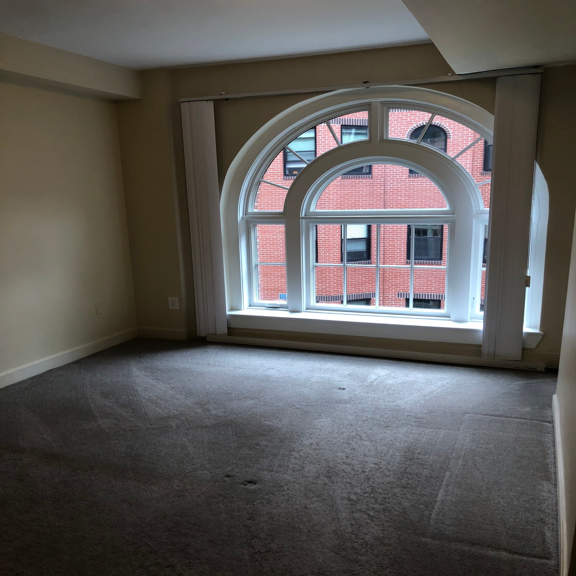 7 Harcourt St, Back Bay