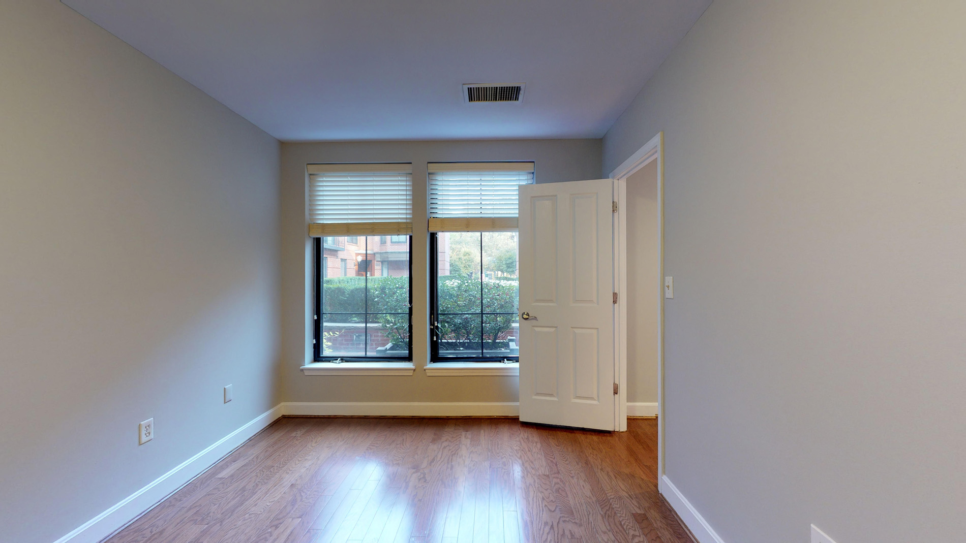 7 Harcourt St, Back Bay