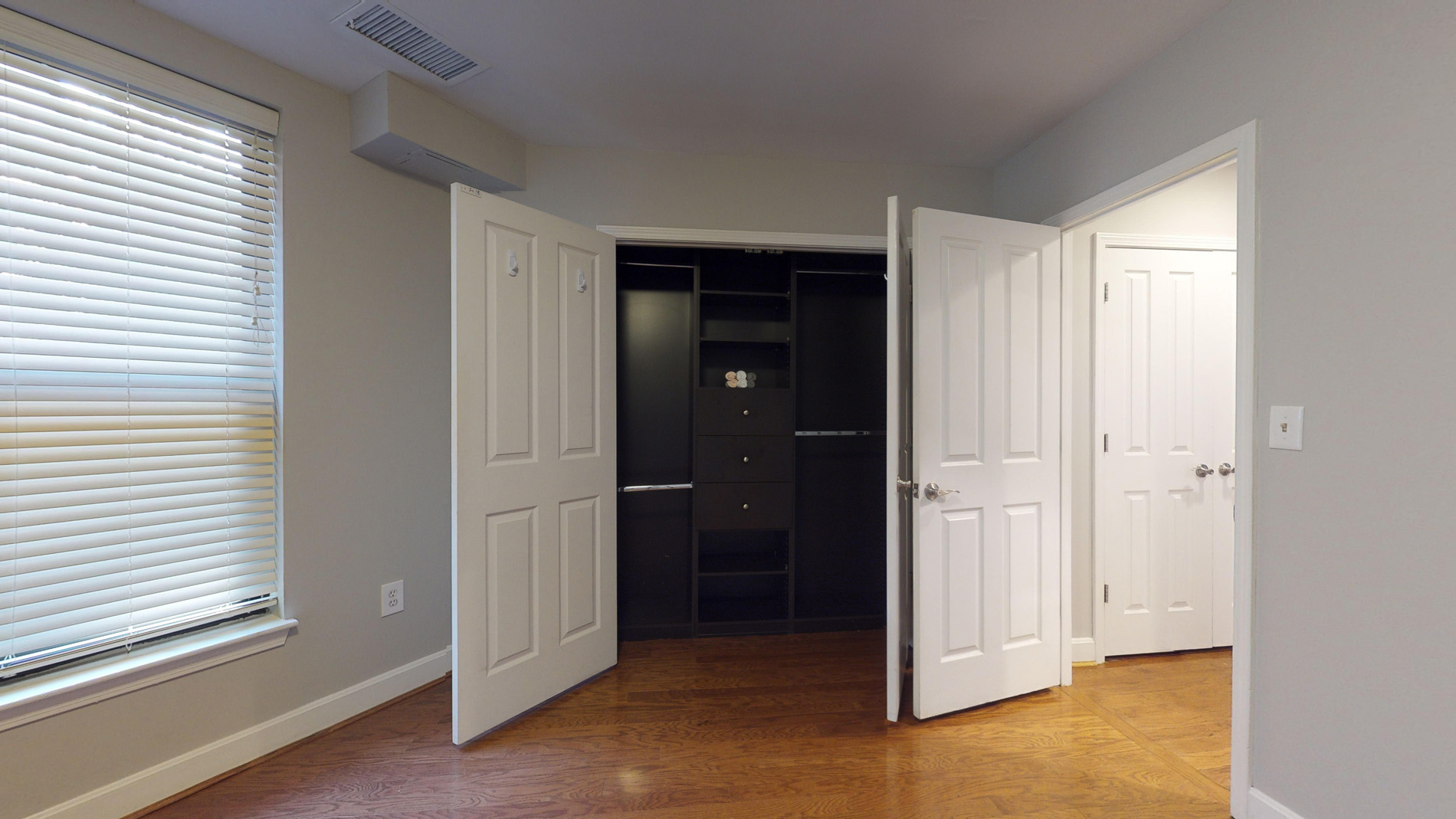 7 Harcourt St, Back Bay