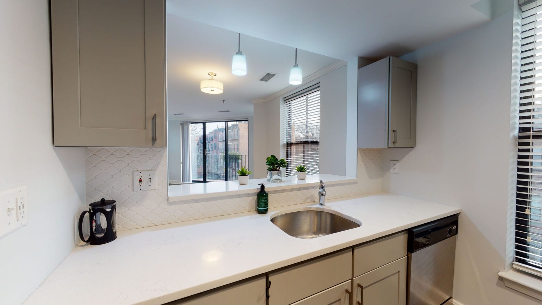 7 Harcourt St, Back Bay