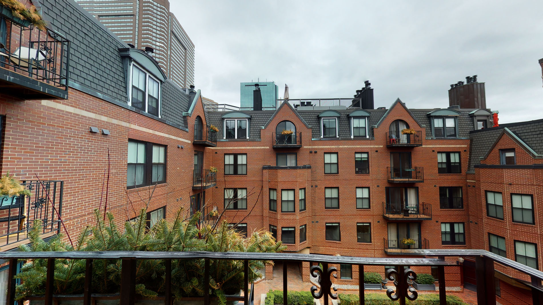 7 Harcourt St, Back Bay