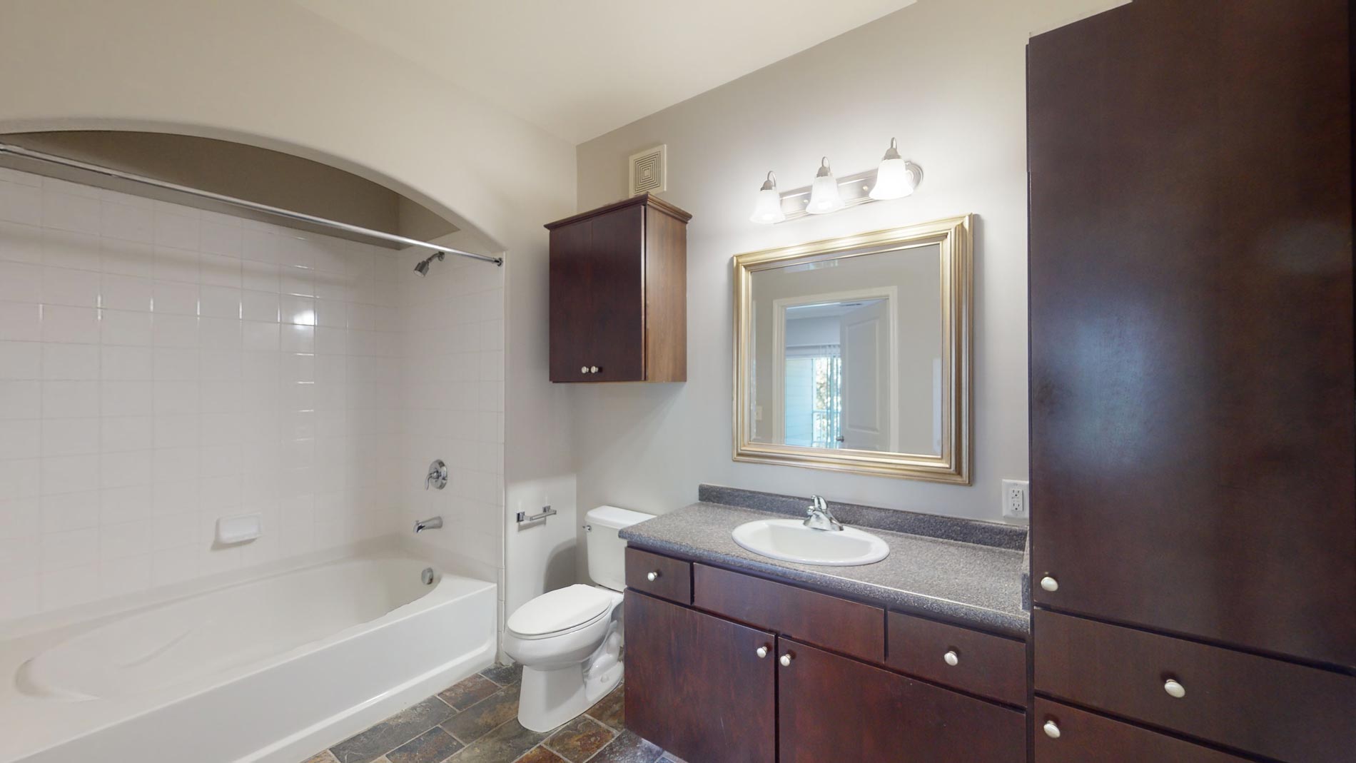 1 Ames Hill Dr, Tewksbury