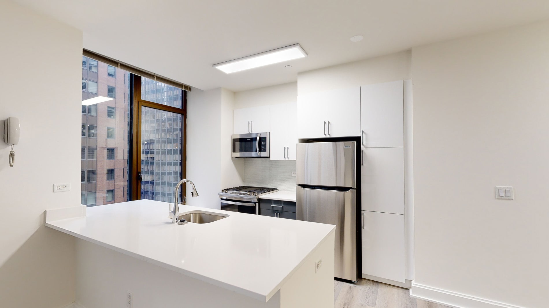 10 Hanover Square 1 of 5