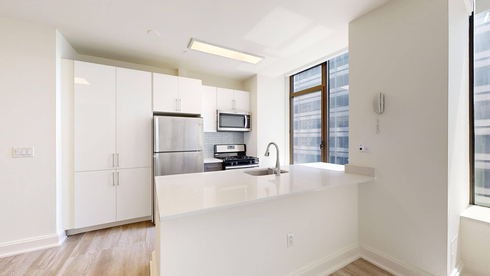 10 Hanover Square 1 of 5