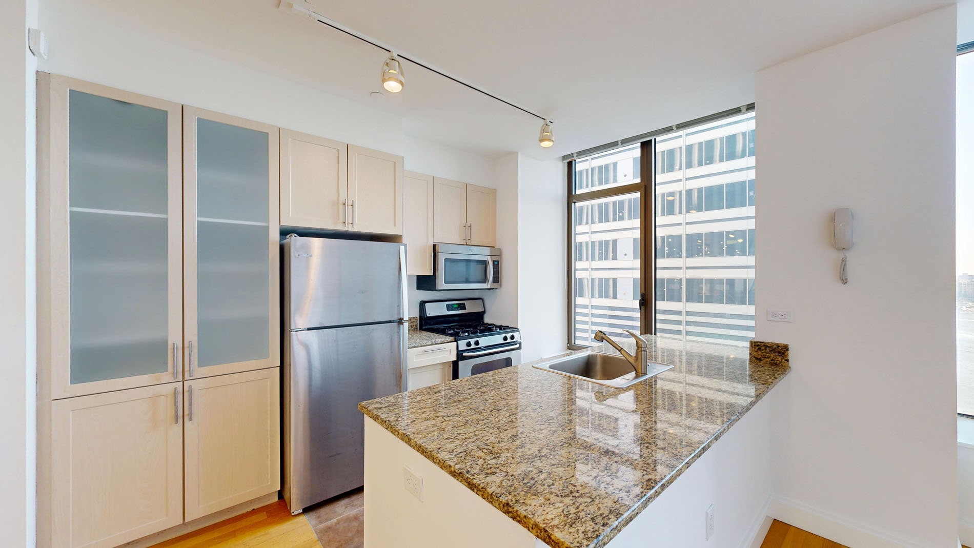10 Hanover Square 1 of 5