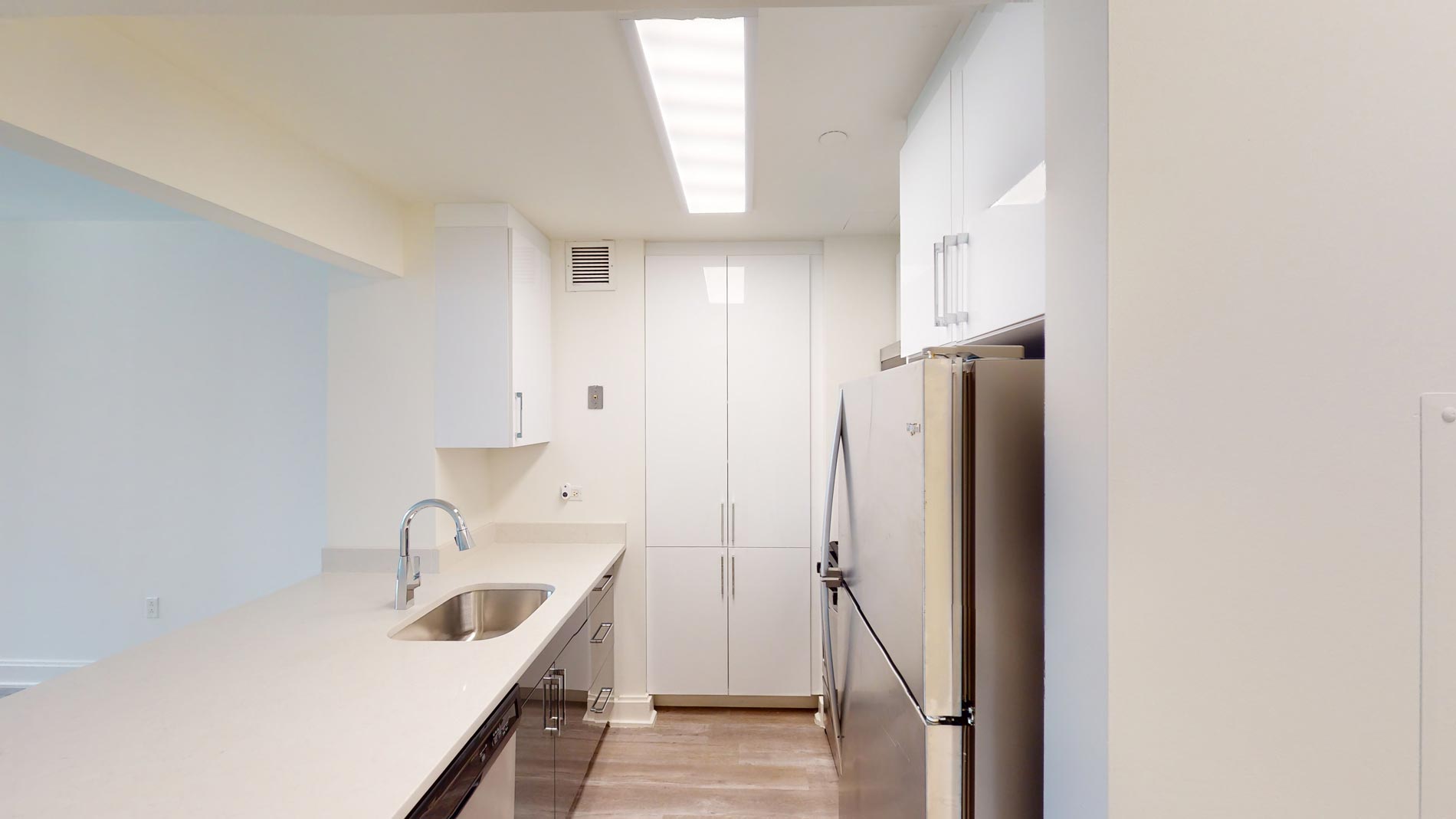10 Hanover Square 1 of 5