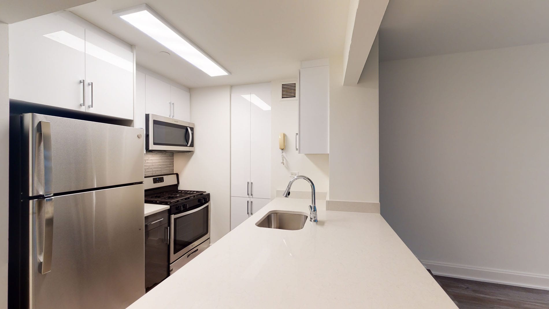 10 Hanover Square 2 of 5