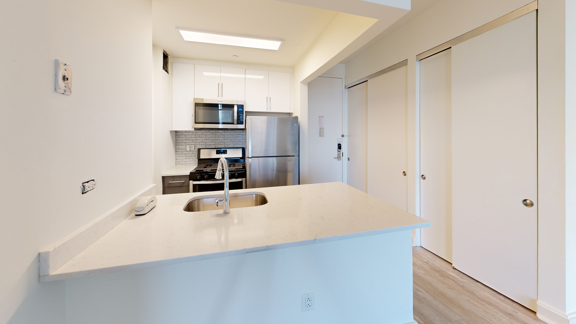 10 Hanover Square 1 of 5