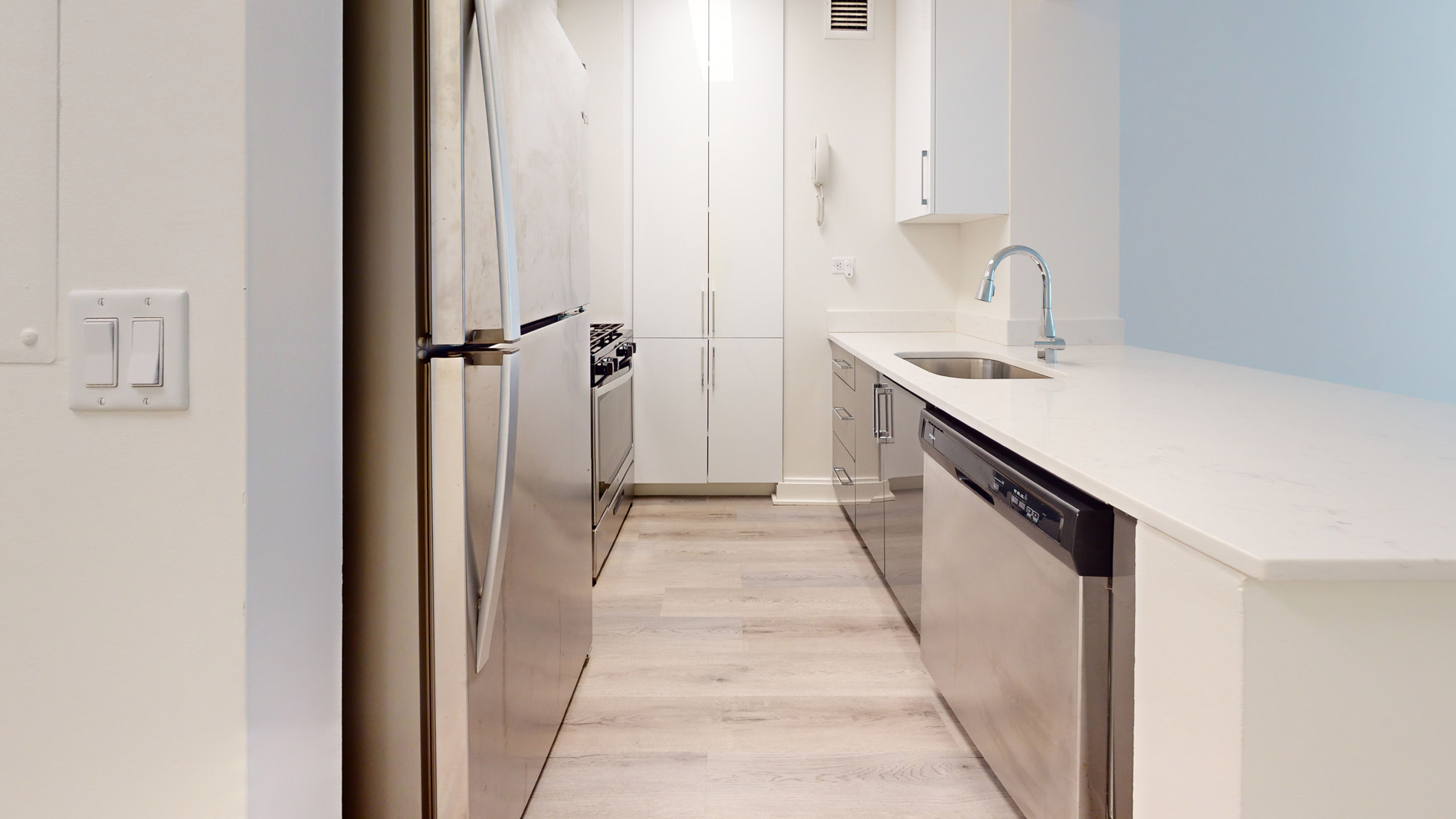 10 Hanover Square 1 of 5
