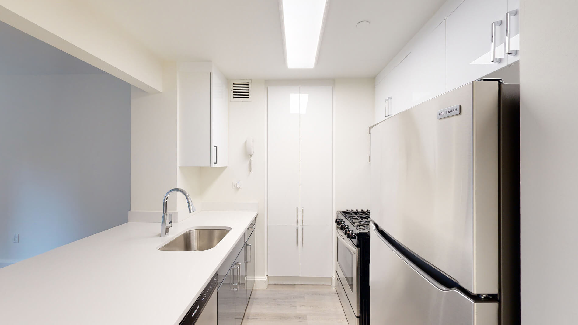 10 Hanover Square 1 of 5