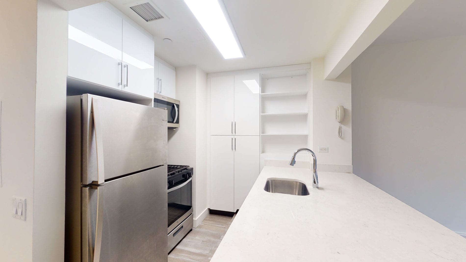 10 Hanover Square 1 of 5