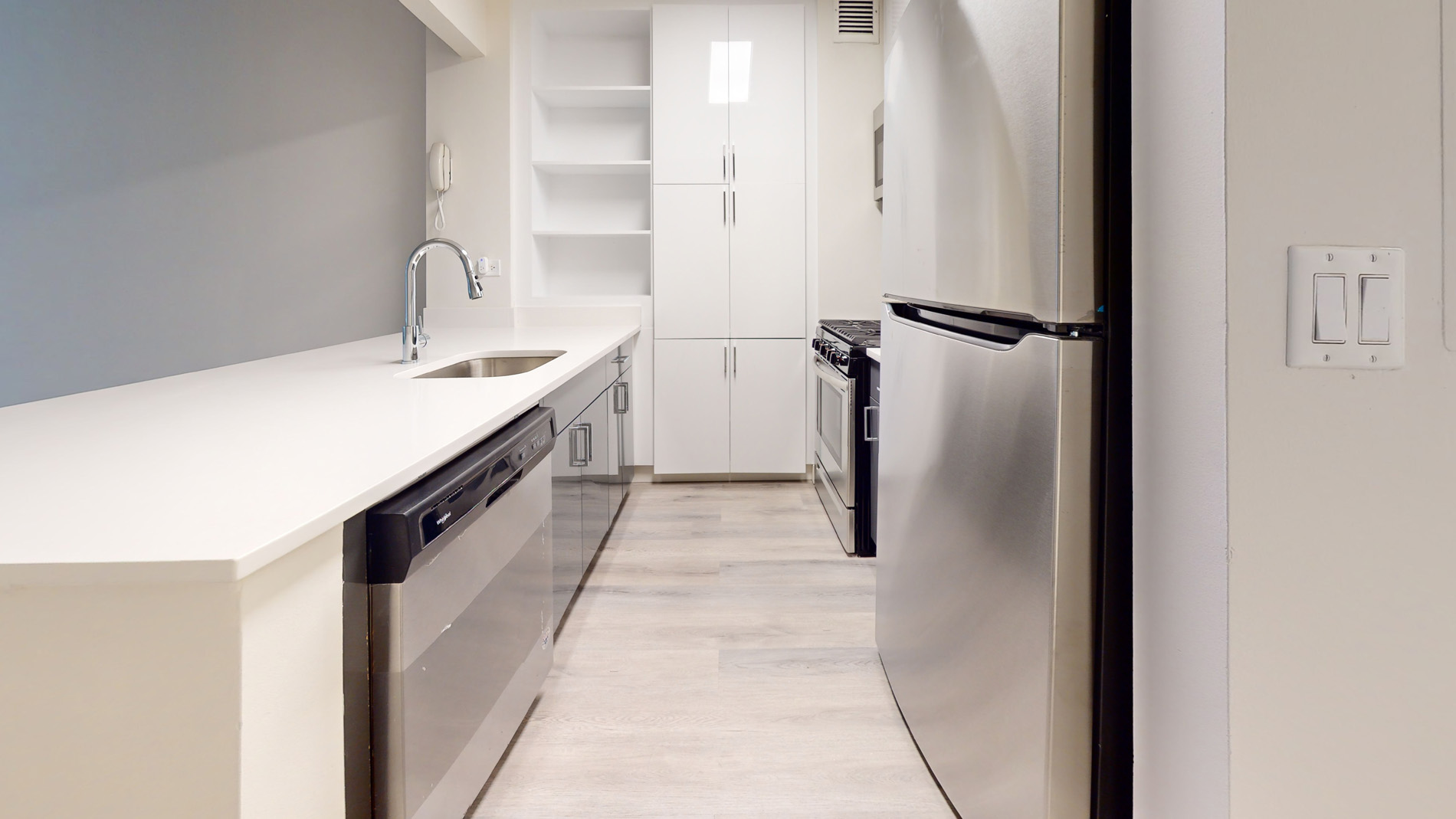 10 Hanover Square 1 of 5