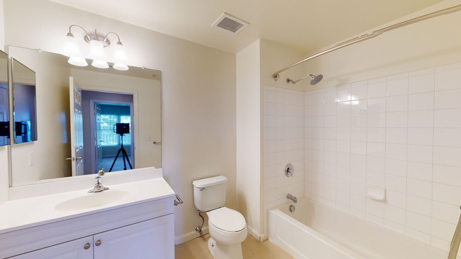 1 Inwood Dr, North Woburn