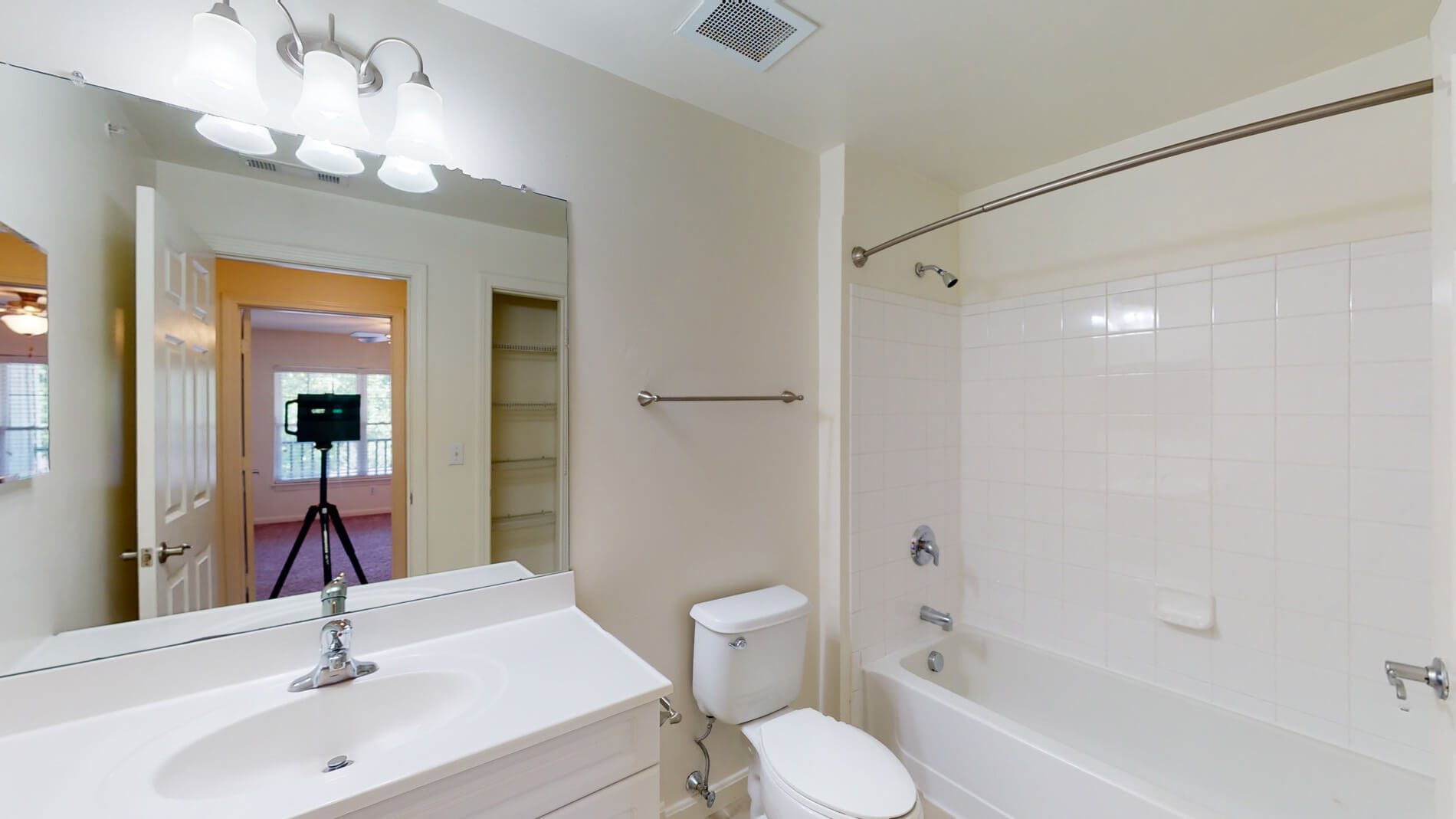 1 Inwood Dr, North Woburn