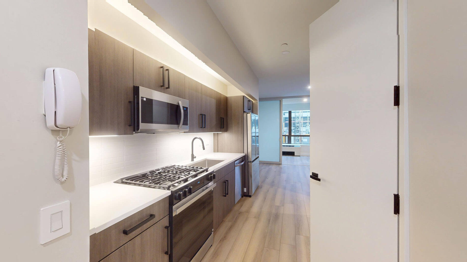 Studio Apartment – 95 Wall Street #1909, New York, NY 10005