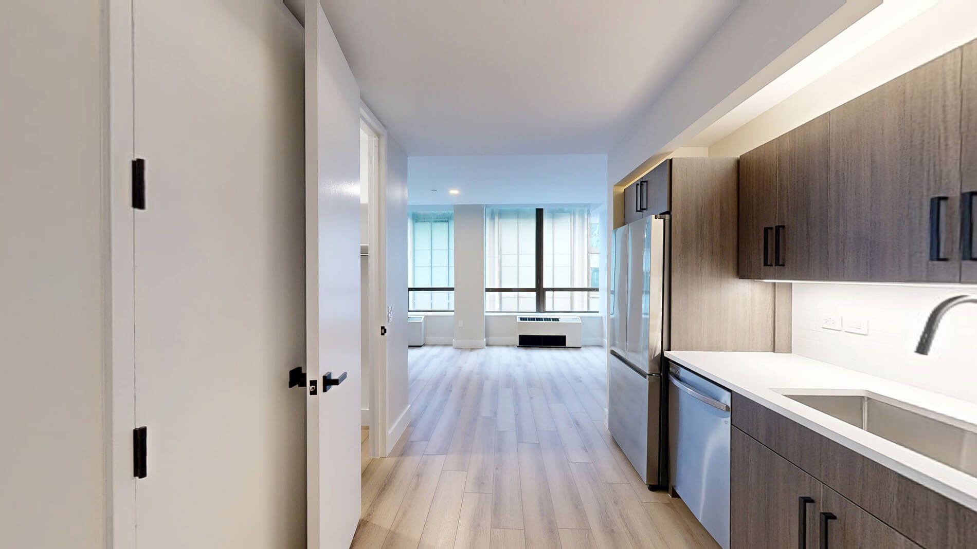 Studio Apartment – 95 Wall Street #2306, New York, NY 10005
