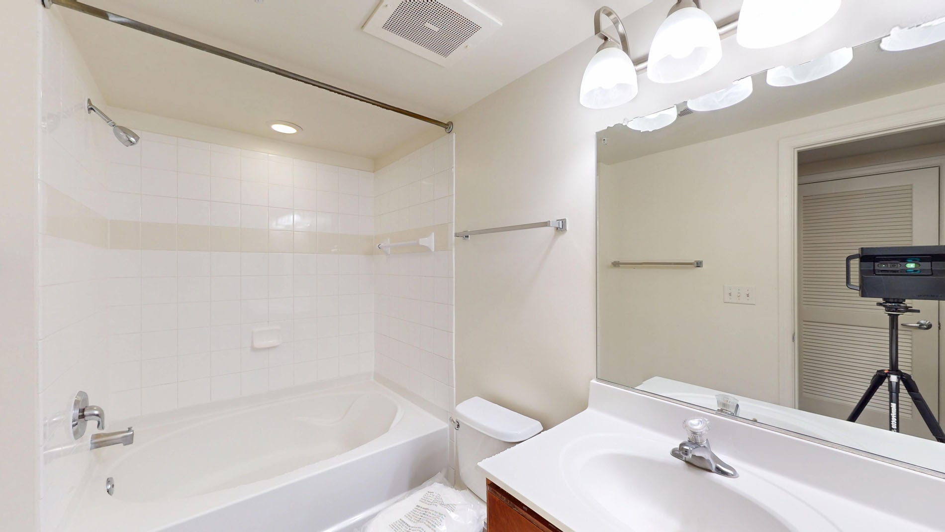 1301 Thomas Circle 4 of 5