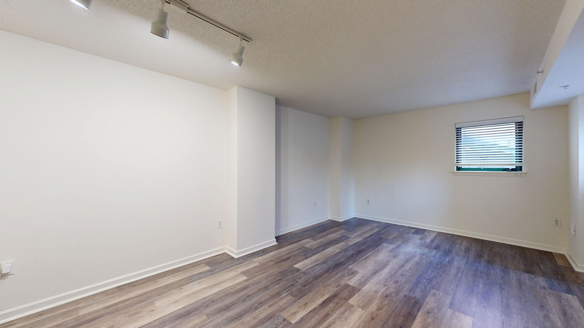 1301 Thomas Circle 2 of 5