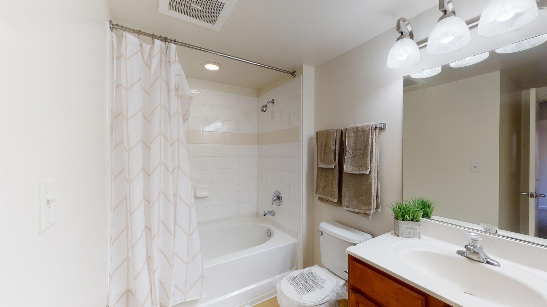 1301 Thomas Circle 4 of 5