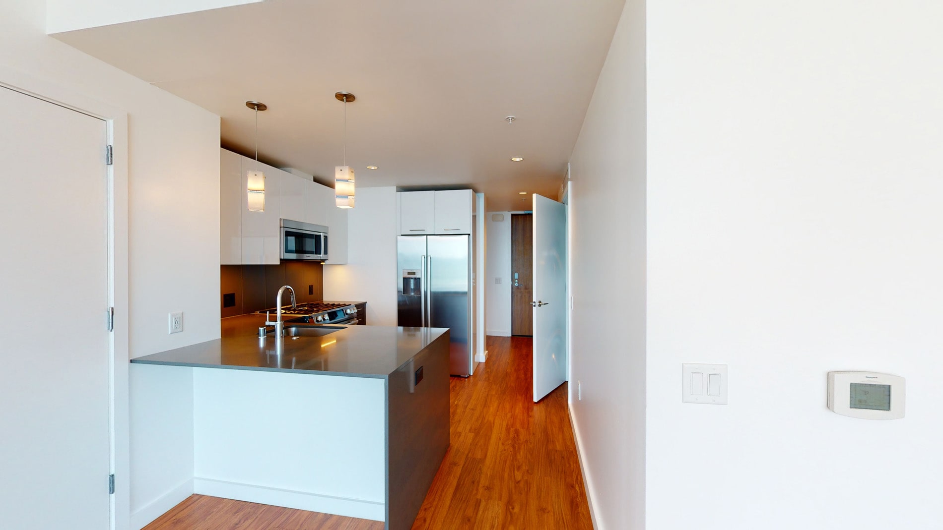 399 Fremont 2 of 5