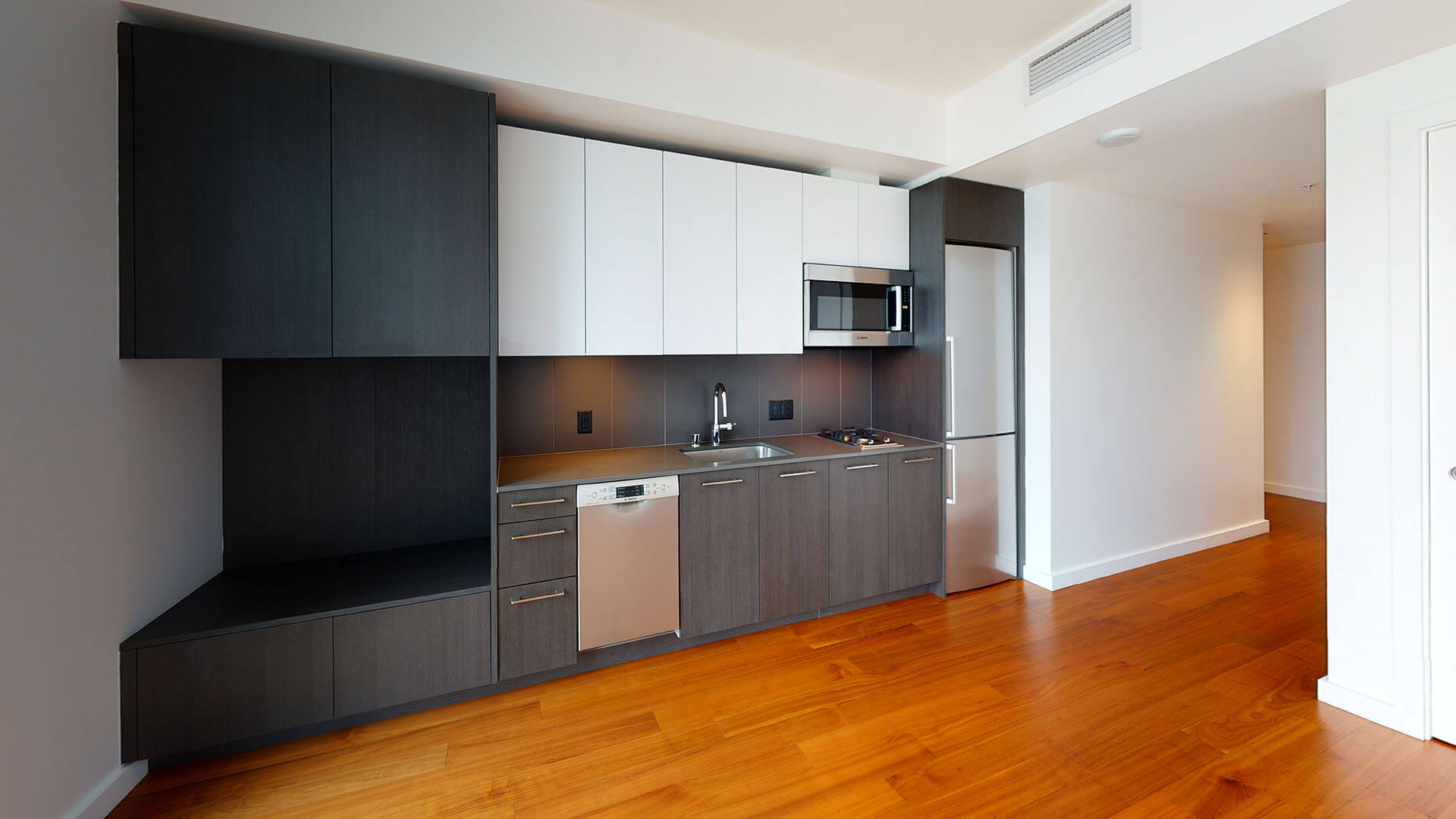 399 Fremont 1 of 5