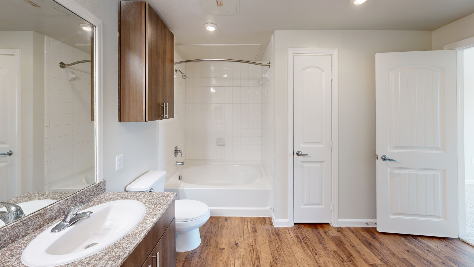 Two Bedroom B2B-MMR photo